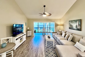 TV, ping pong - Modern Gold-rated beach chic condo with views of bubbling lagoon! (Saint Augustine)