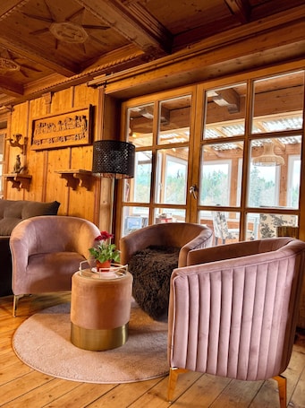 Interior. Haus Raphael - carvings - at the edge of the forest - dogs welcome