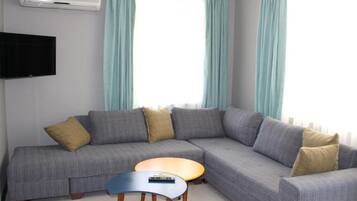 Basic Condo, 2 Bedrooms | Living area