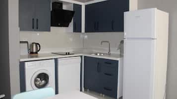 Basic-lejlighed - 2 soveværelser | Privat køkken