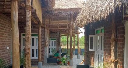 Huts Life Home Stay