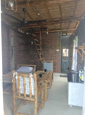 Interior - Huts Life Home Stay (Vanur)