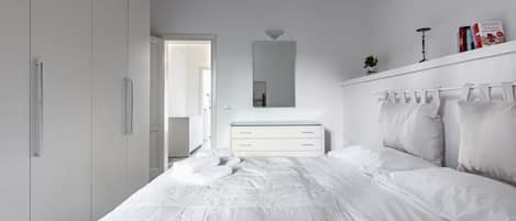 Iron/ironing board