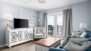 TV - Beachfront 3BR condo with pools, easy beach access & prime spot (Gulf Shores)