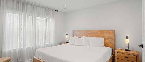 4 bedrooms, desk, iron/ironing board, free WiFi