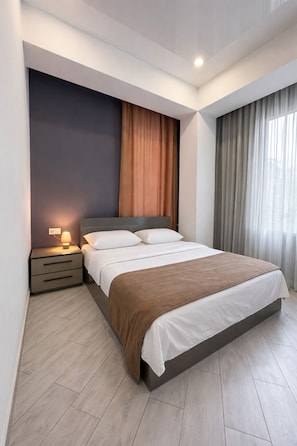 Family Double Room | Meja, kalis bunyi, Wi-fi percuma