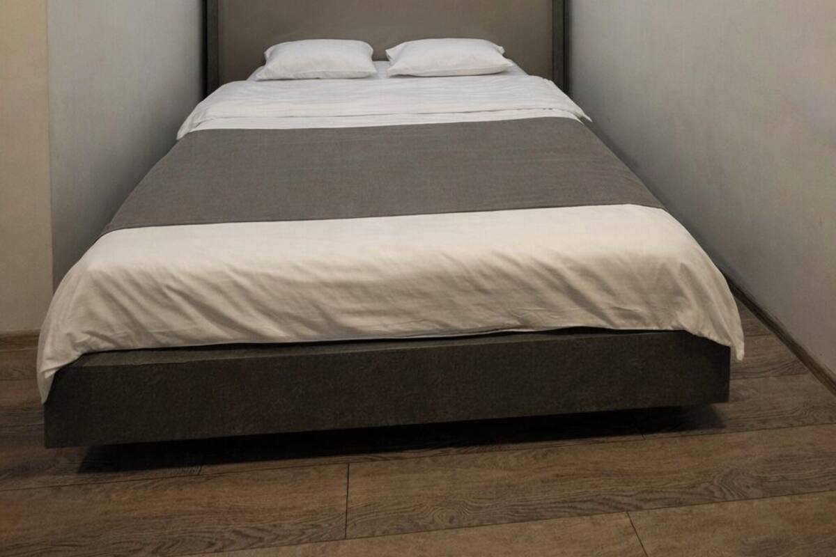 Comfort Double Room | Desk, soundproofing, free WiFi, bed sheets