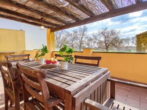 Outdoor dining - Ca l'Andreu by Interhome (Garriguella)