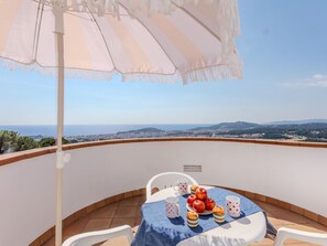 Outdoor dining - Capelans by Interhome (Lloret de Mar)