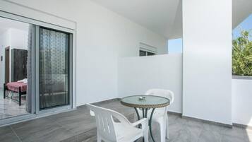 Junior Double Room, Balcony | Outdoor dining