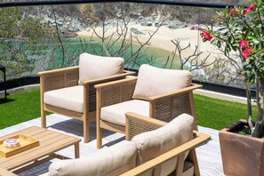 Property grounds - Main Level 2BR | Terrace with Beach Views (Huatulco)