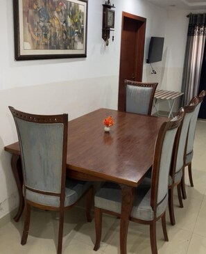 Dining - Modern & Luxury Apartment (Islamabad)