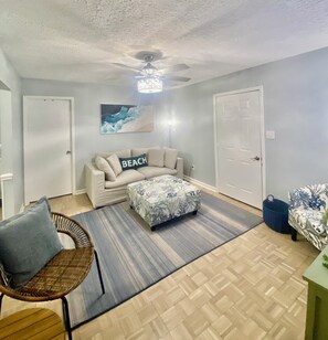 Unclassified image, 2 of 20, button