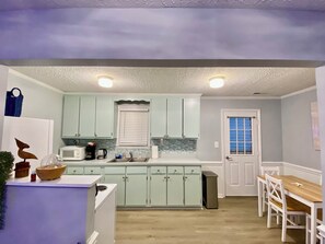 Unclassified image, 5 of 20, button