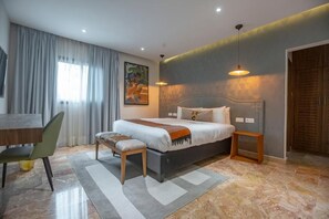 In-room safe, free WiFi - Joannes (Abidjan)