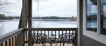 Little Sebago Getaway: 4 BR, 2 BA House in Raymond, Sleeps 9