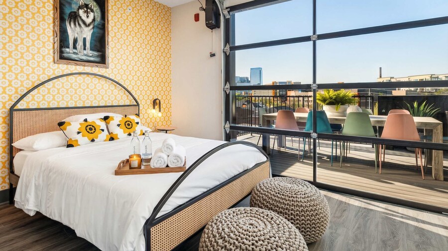 Bright Side - Penthouse Rooftop Deck - Downtown Views