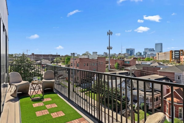 Apartment, Accessible - Rooftop Deck Skyline Views Downtown Penthouse (Nashville)