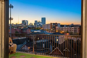 Apartment, Accessible - Rooftop Deck Skyline Views Downtown Penthouse (Nashville)