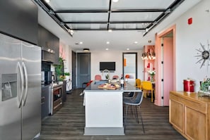 Apartment, Accessible - Rooftop Deck Skyline Views Downtown Penthouse (Nashville)