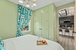 House, Accessible - Rooftop Deck Skyline Views Downtown Penthouse (Nashville)