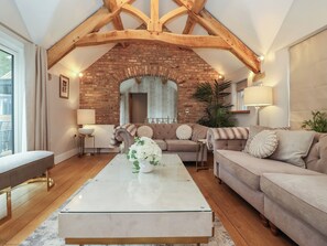 Living area - Mill Race Cottage (Driffield)