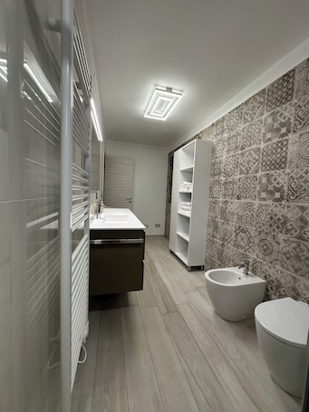 シャワー、ヘアドライヤー、ビデ、タオル. Tourist Accommodation Rainbow "Deluxe Apartment"