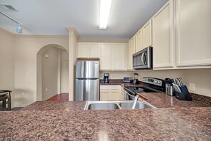 Apartment - Upstay Modern 2BR Condo Near Disney (Winter Garden)