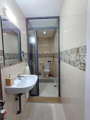 Comfort Apartment, Sea View | Bilik Mandi