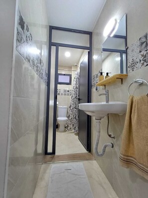 Deluxe Apartment, Garden View | Bathroom - MiraMar Surf AnzA (Agadir)