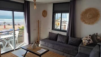 Leilighet – comfort, sjøutsikt | Oppholdsområde