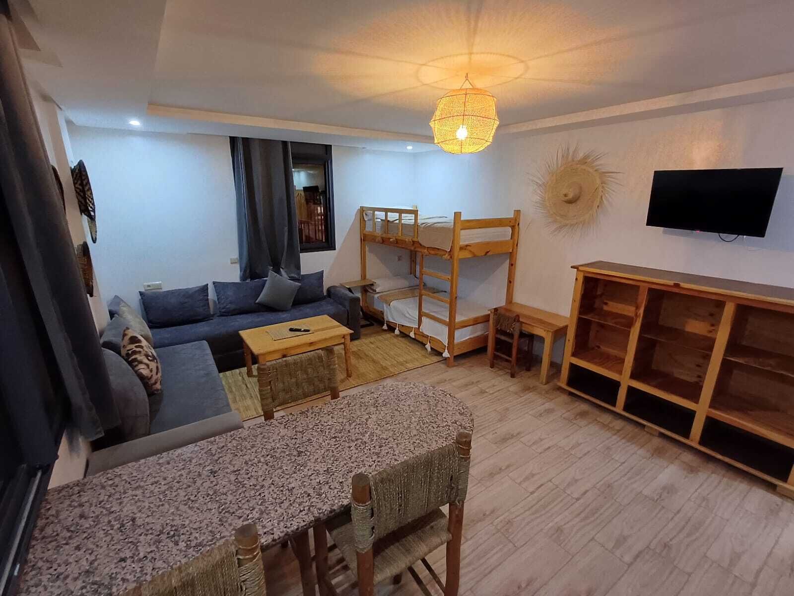 Deluxe Apartment, Garden View | Living area