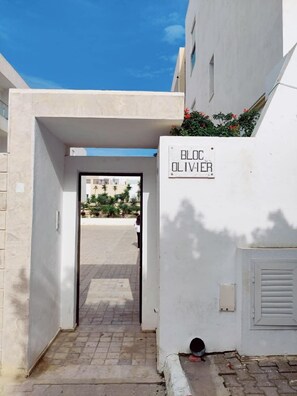 Exterior detail - Peaceful 1-bedroom apartment with AC in charming La Marsa (La Marsa)