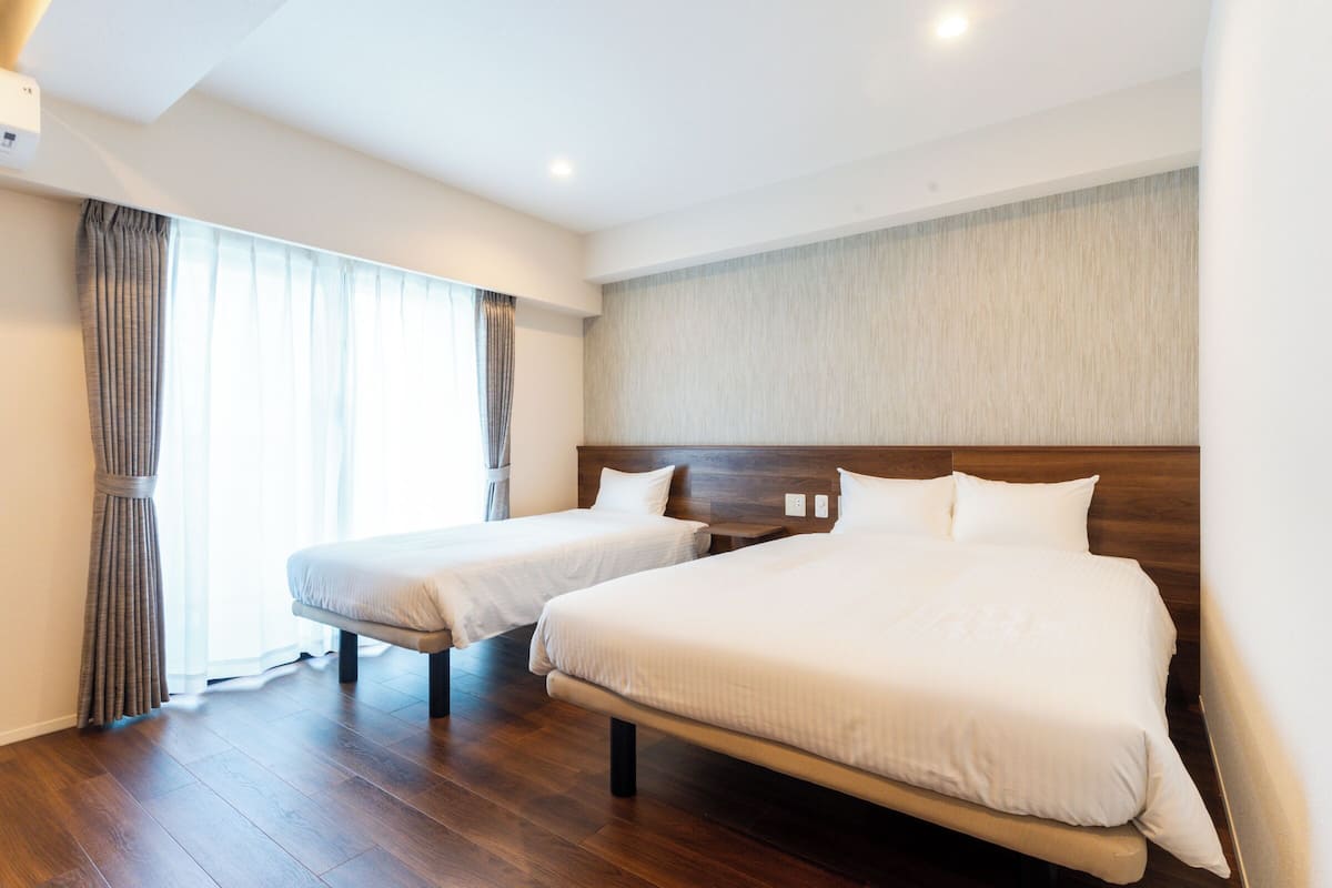 Large Twin Room, Non Smoking | Free WiFi, bed sheets