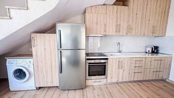 Villa, 2 Bedrooms, Smoking, Private Pool | Private kitchen