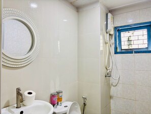 Double Room | Bathroom