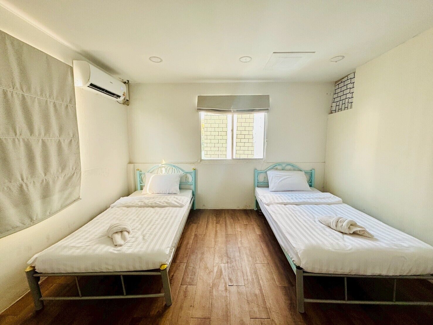 Twin Room, Shared Bathroom