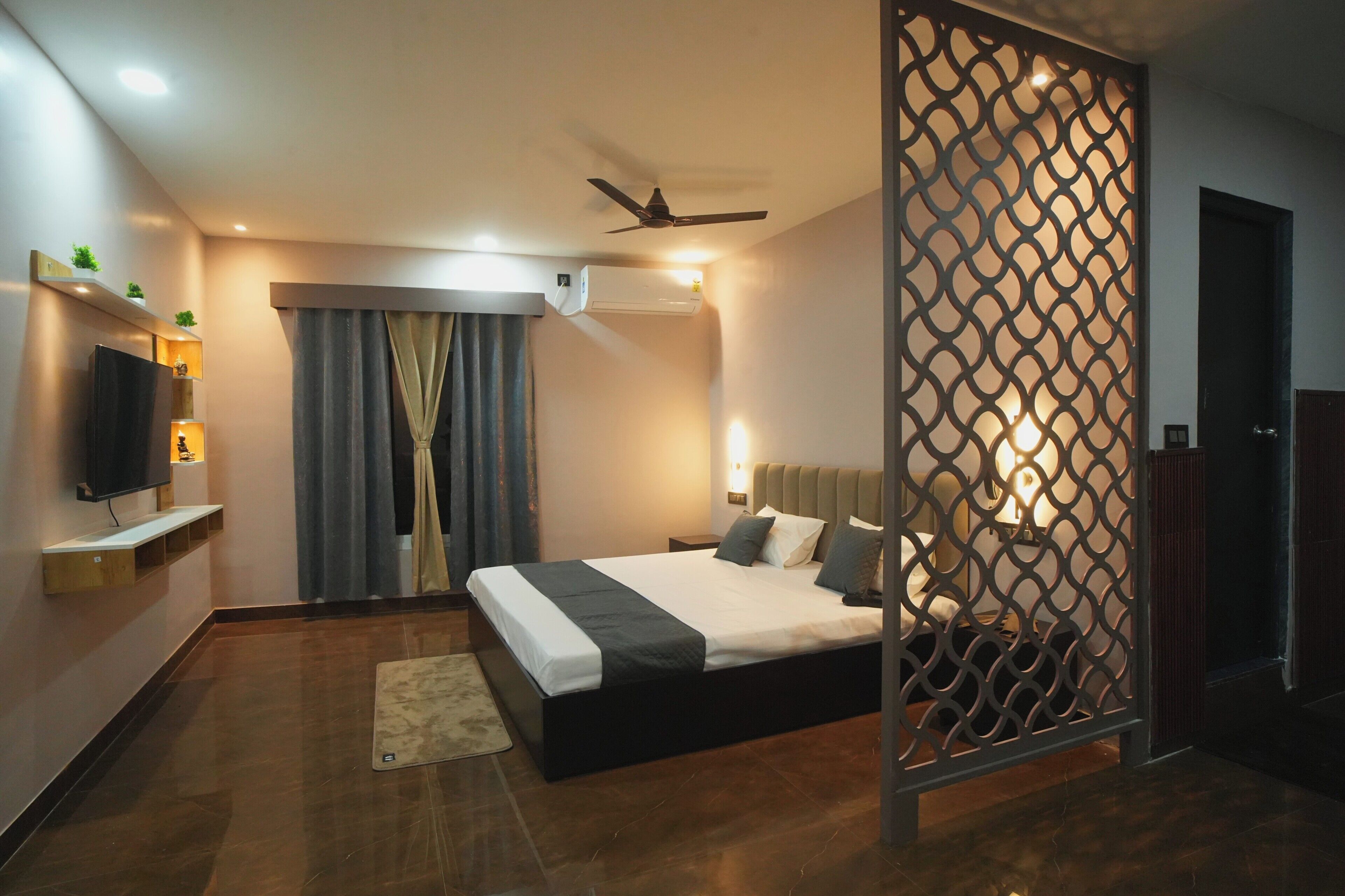 Luxury Studio Suite, City View