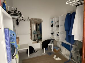 Interior - Apartment 'La Marina' with Sea View, Wi-Fi and Air Conditioning (Marina di Campo)