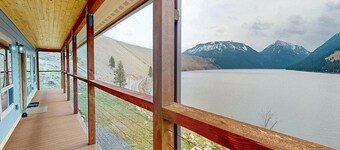 Moraine Tranquility Lodge 20 (whole home)