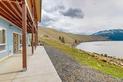 20 Moraine Tranquility Lodge  (lower unit)