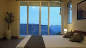 Ảnh chưa phân loại, 3 trong số 6 ảnh, nút