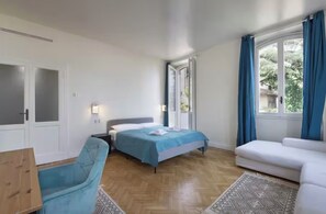 Imagen sin descripción, 3 de 42, botón