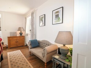 Cottage | Living area - 19 Queen Street (Emsworth)
