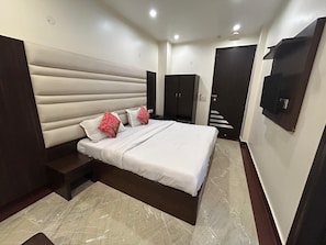 Deluxe Double Room - Hotel Amrit Villa (New Delhi)