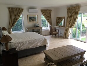 2 habitaciones, tabla de planchar con plancha, internet y ropa de cama 
