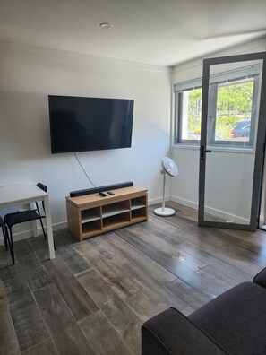 Unclassified image, 3 of 8, button - Country apartment on the south side of Brisbane (Logan Village)