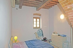 1 室のベッドルーム、WiFi