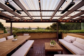 屋外ダイニングエリア