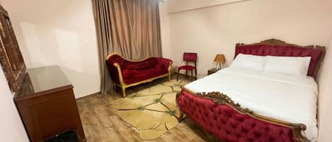 2 bedrooms, iron/ironing board, internet, bed sheets